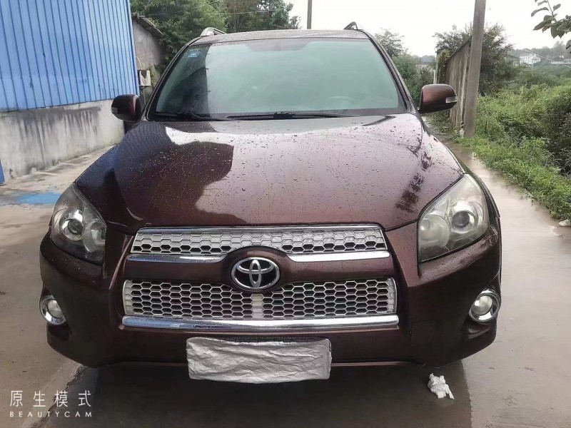 黃石13年豐田RAV41