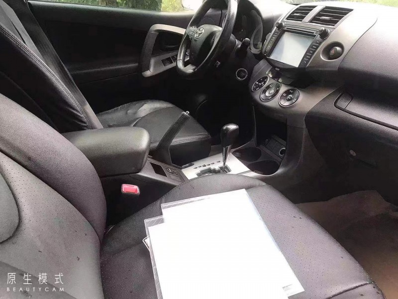 黃石13年豐田RAV44