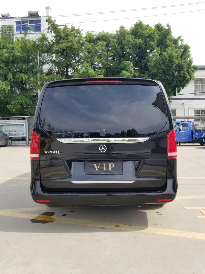 徐州20年奔驰V1