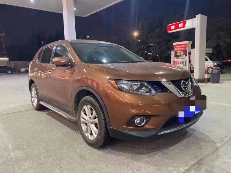 济宁15年日产奇骏2