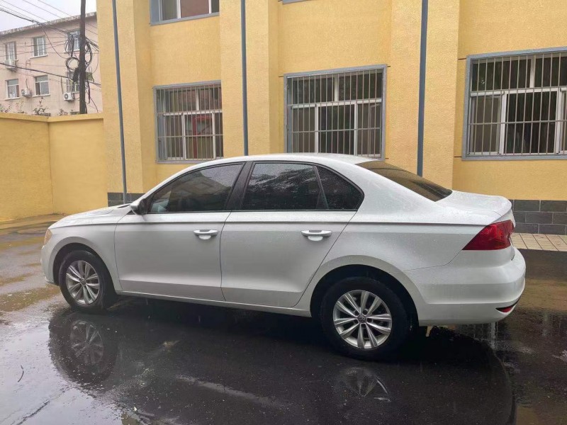 潍坊17年大众宝来6