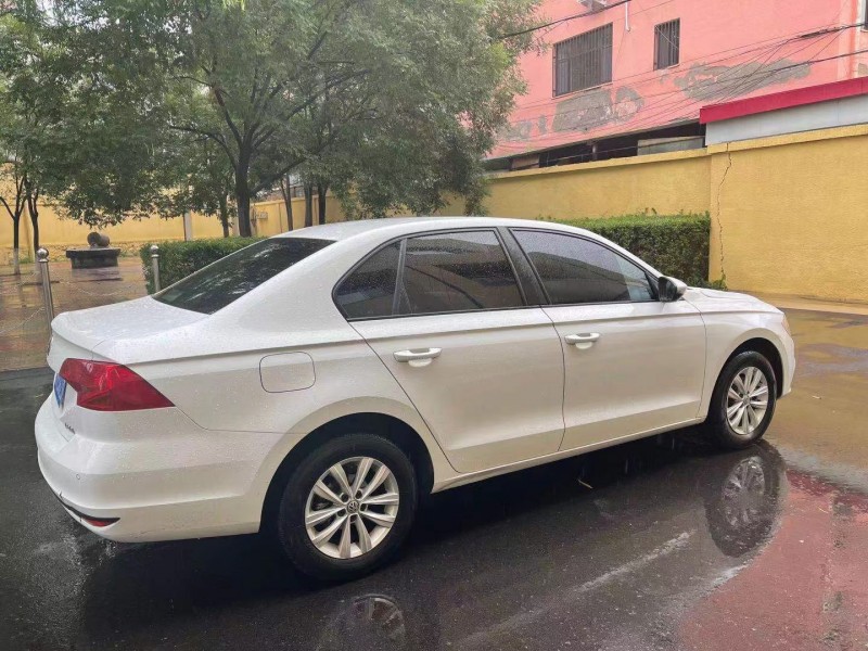 潍坊17年大众宝来5