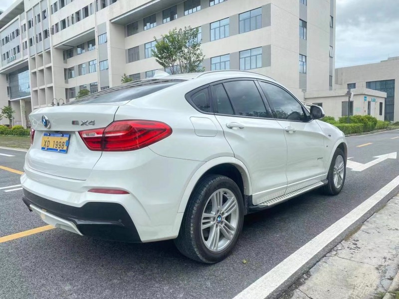 中山17年寶馬X46