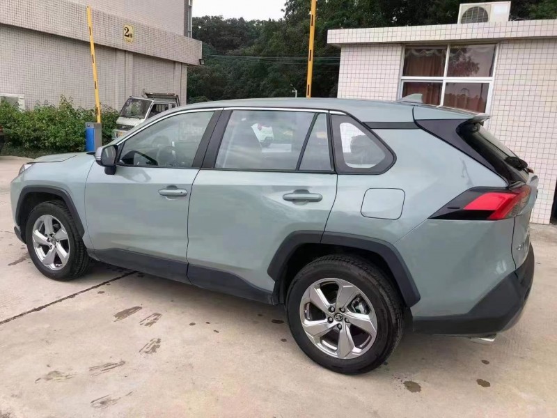 武汉21年丰田RAV4荣放5