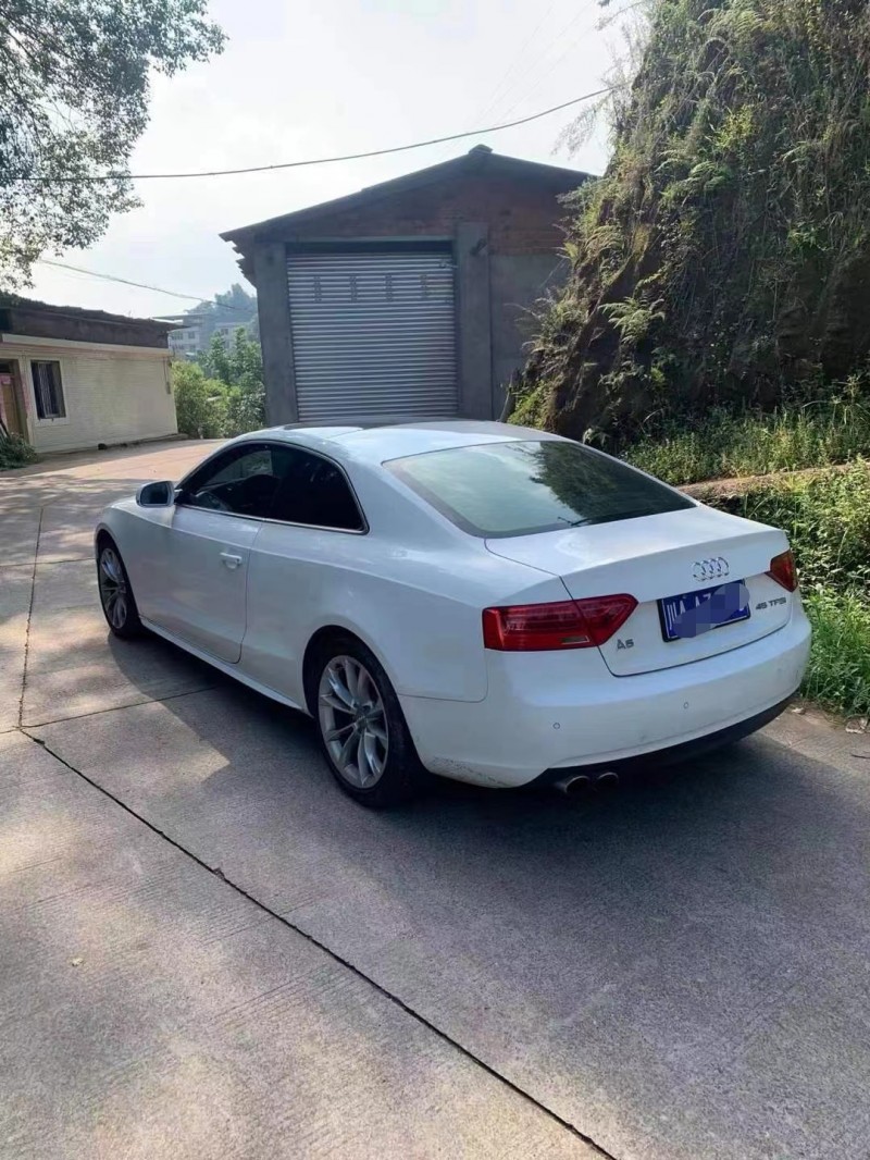 成都14年奥迪A54