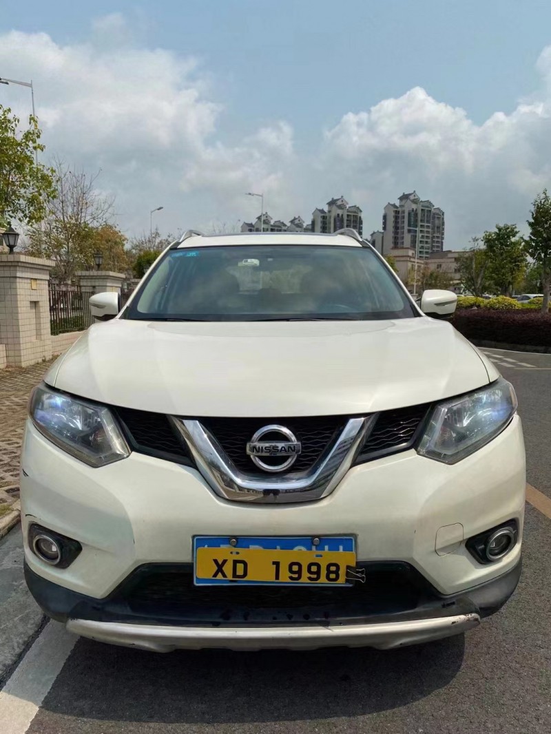 中山14年日產奇駿9