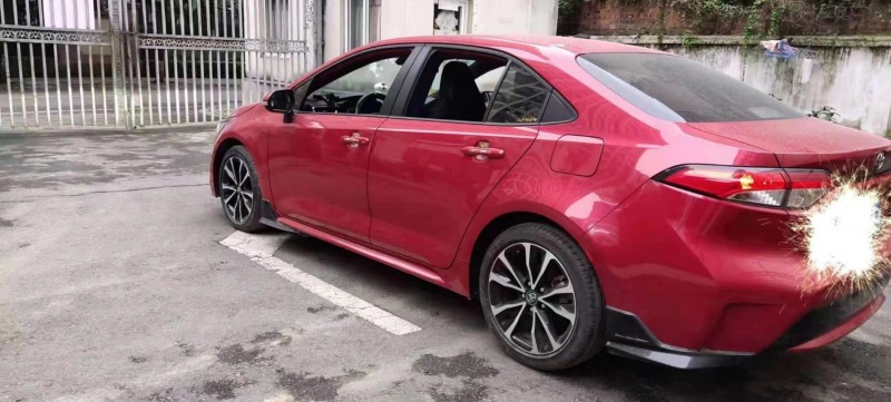 成都20年丰田雷凌3