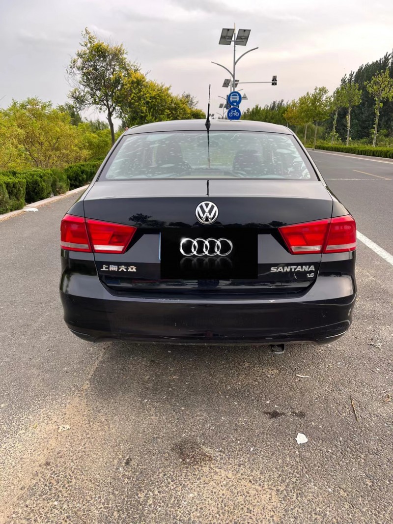青岛13年大众桑塔纳8