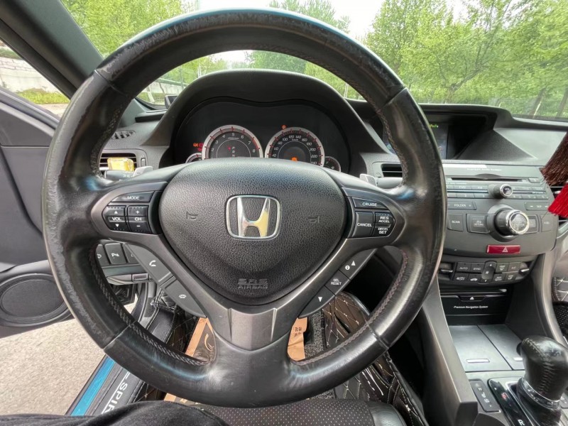 徐州13年本田思铂睿3