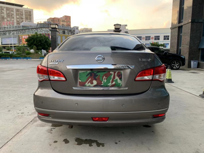 东莞14年日产轩逸9