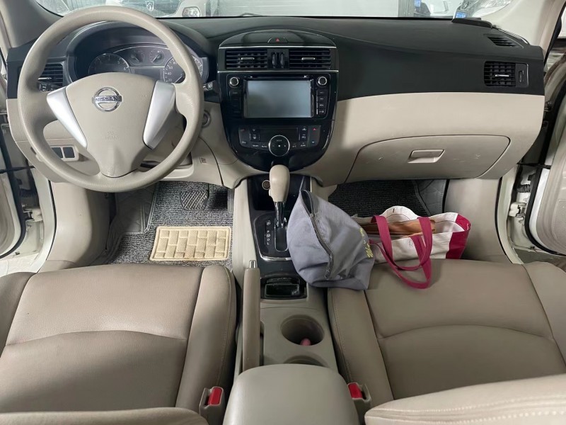 徐州13年日产骐达4