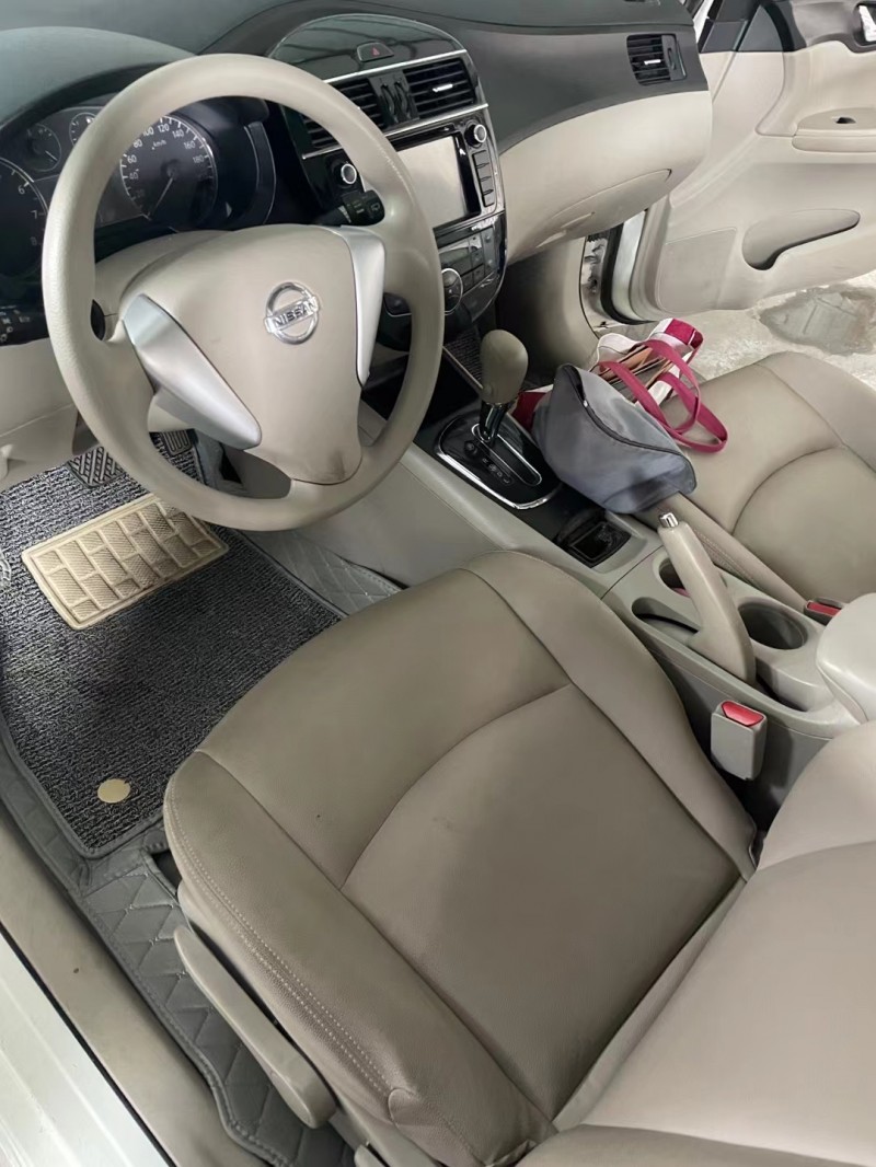 徐州13年日产骐达5