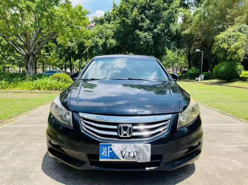 东莞11年本田雅阁1