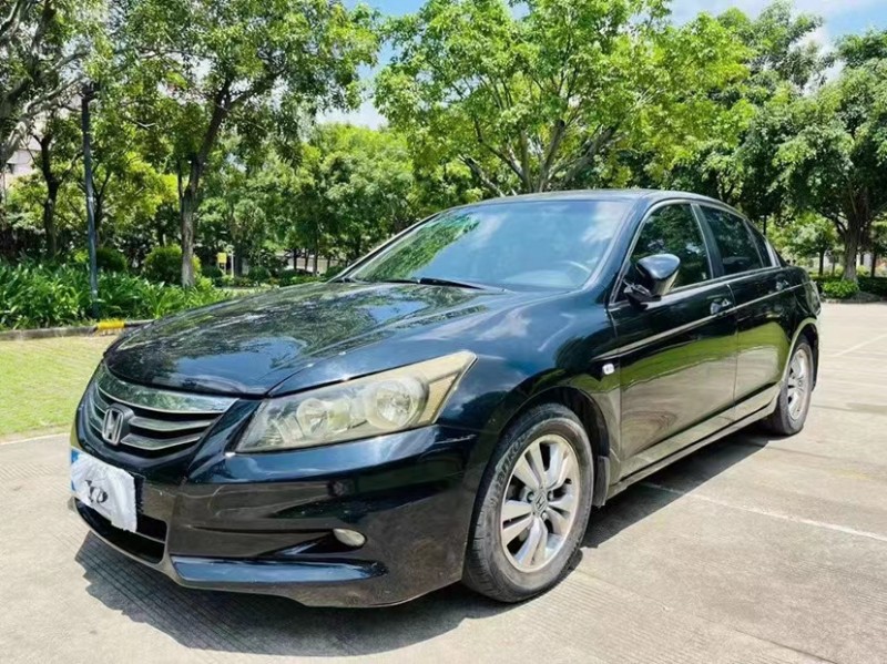 东莞11年本田雅阁3