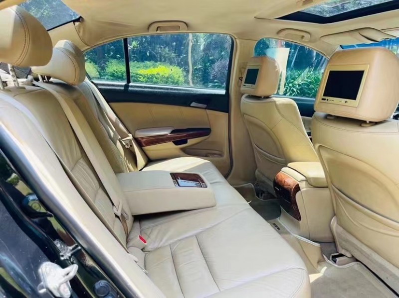 东莞11年本田雅阁6