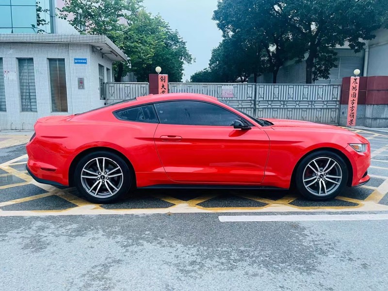 东莞15年福特野马7