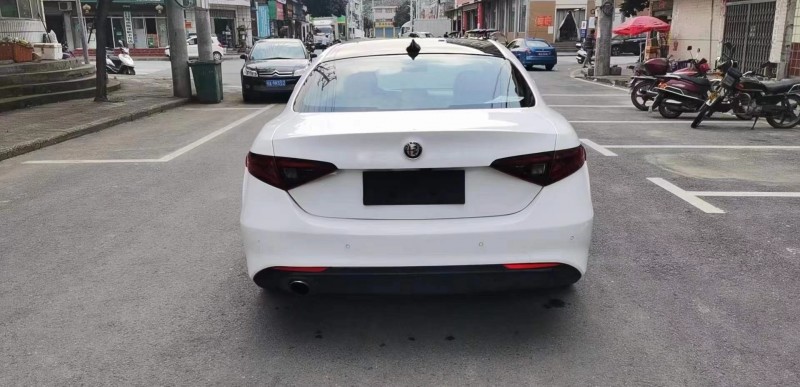 北京17年阿爾法·羅密歐ALFA 1592