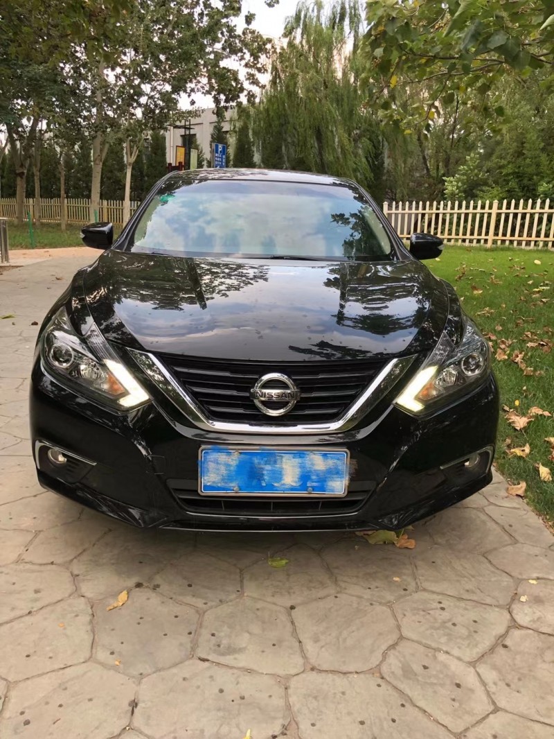 臨汾17年日產天籟1