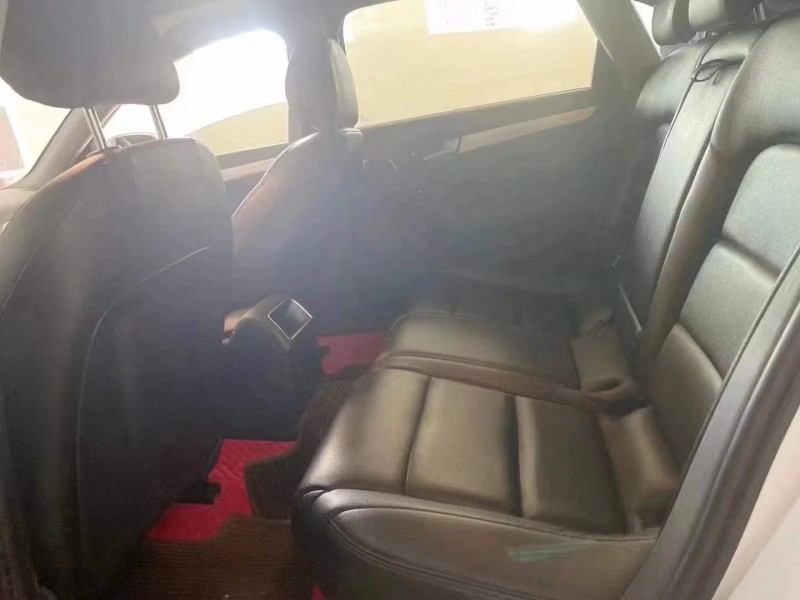 成都14年奥迪A4L6