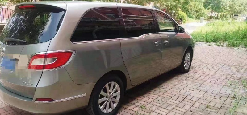 枣庄12年别克GL88