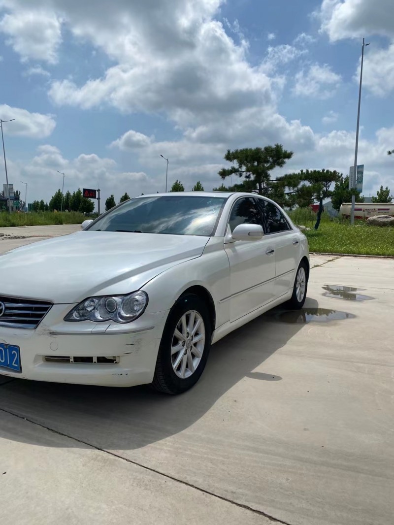 保定09年丰田锐志2