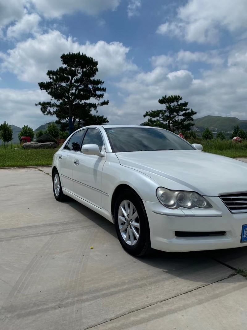 保定09年丰田锐志3