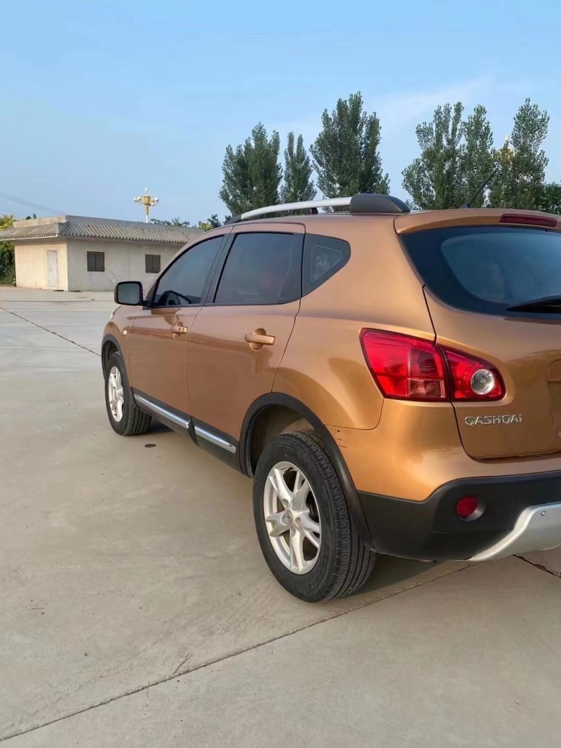 保定14年日产逍客7