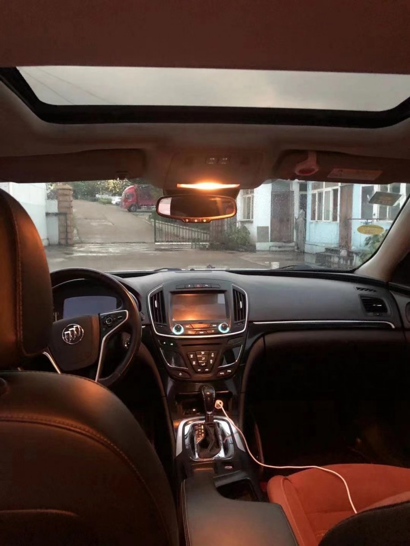 青岛15年别克君威7