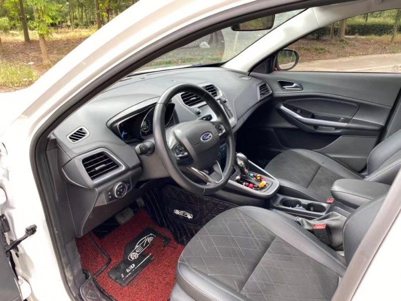 盐城20年福特福睿斯6