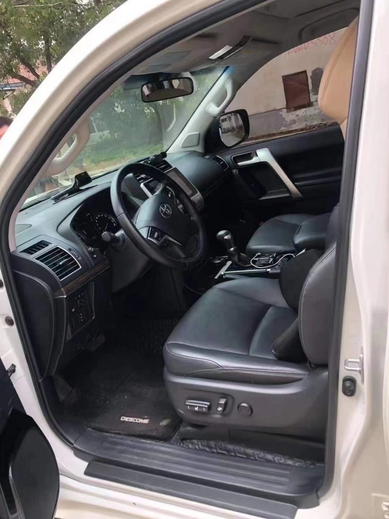 武汉19年丰田普拉多6