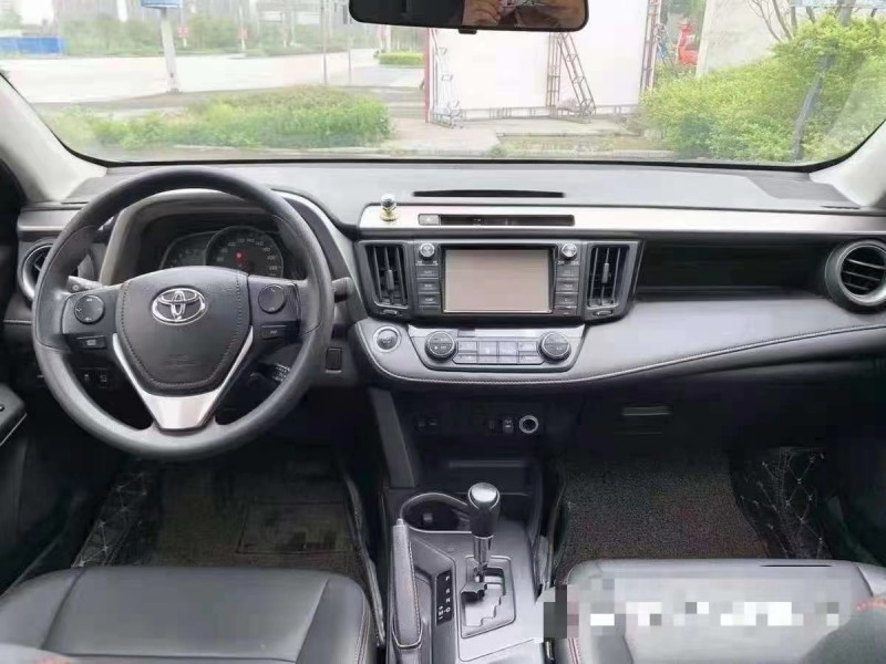 桂林18年豐田RAV4榮放3