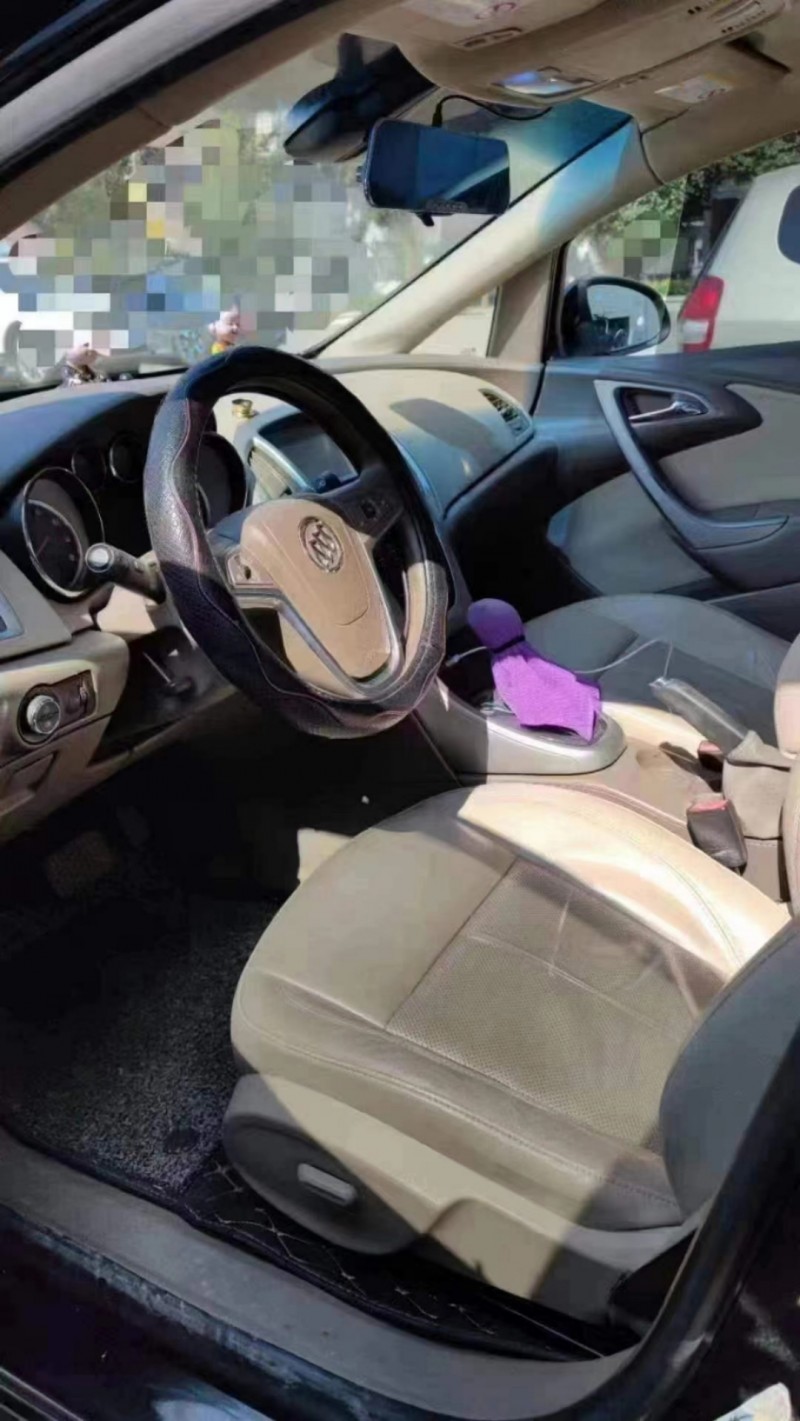 武汉13年别克英朗3