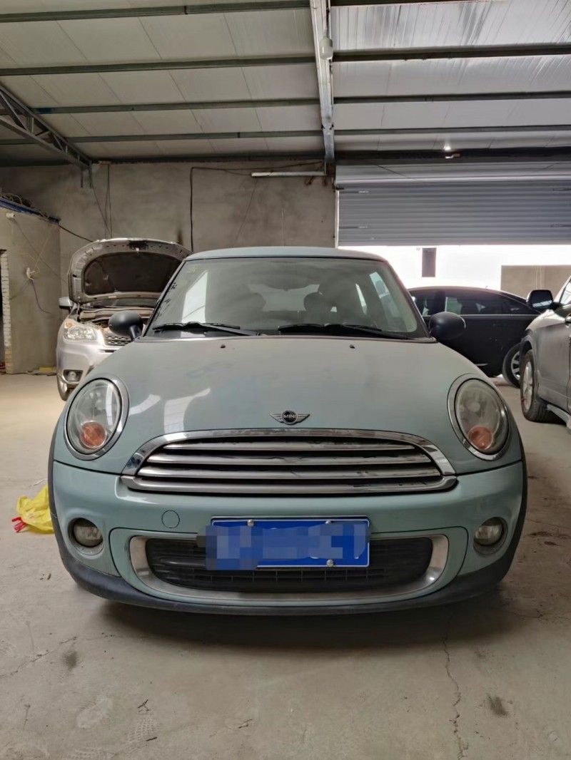 太原12年寶馬MINI1