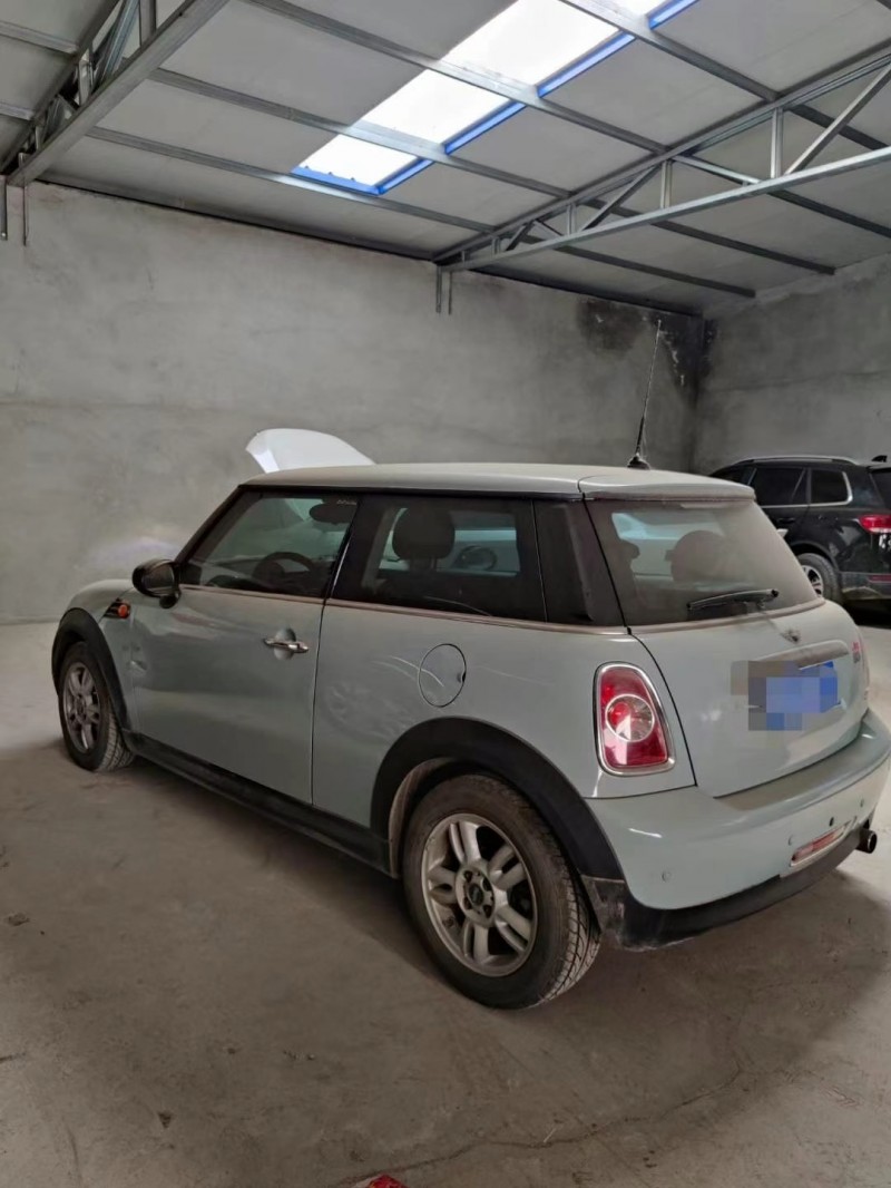 太原12年寶馬MINI3