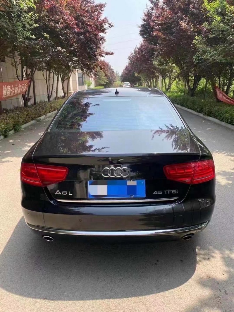枣庄12年奥迪A8L7