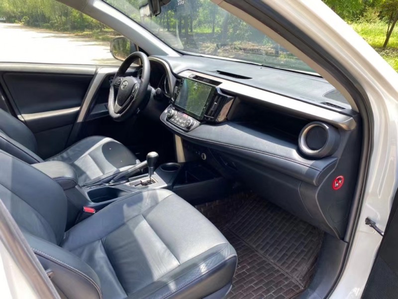 盐城15年丰田RAV4荣放1