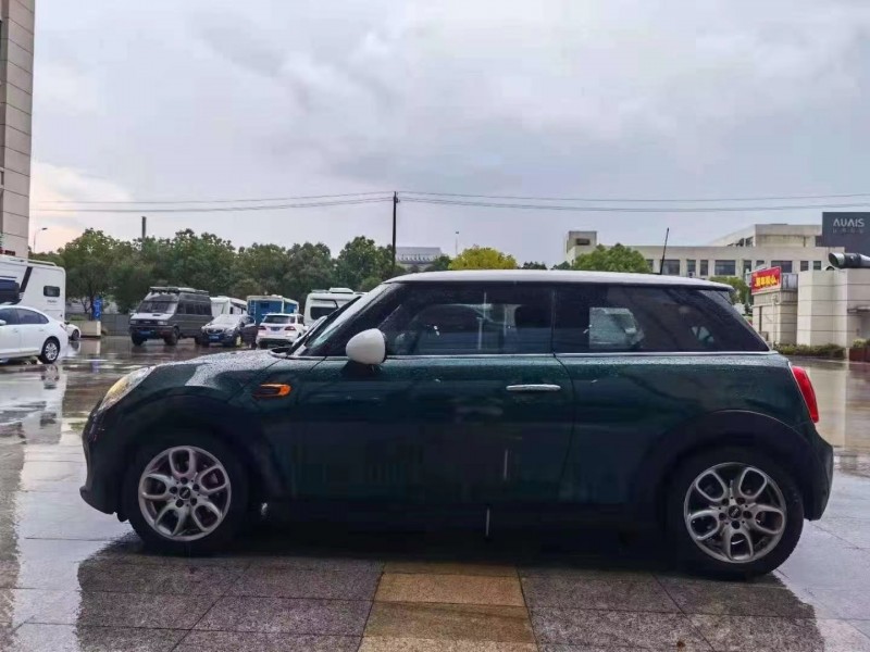 泰州17年寶馬MINI1