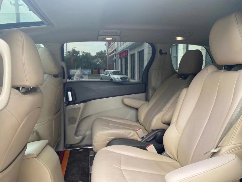 青岛12年别克GL85