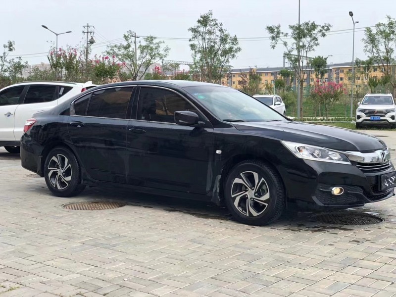 徐州16年本田雅阁5