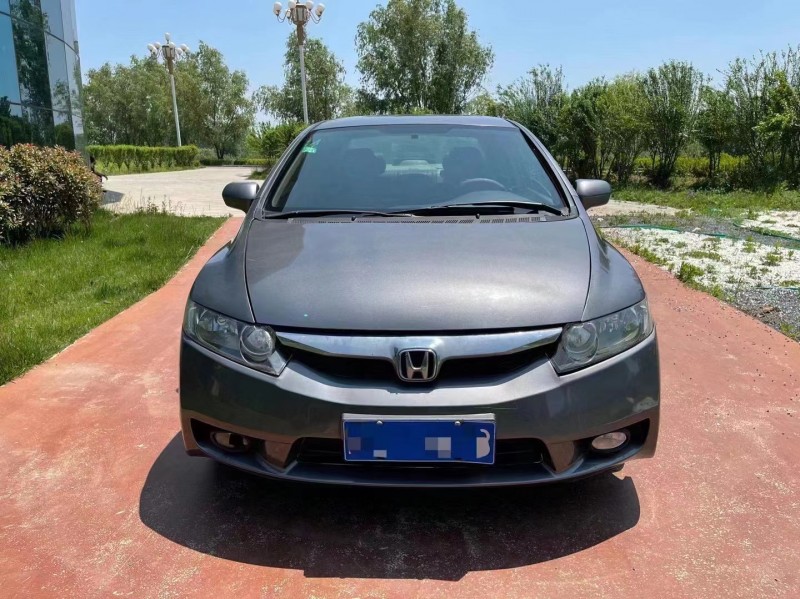 青岛10年本田思域1