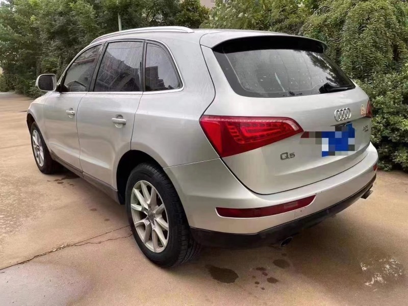 济宁10年奥迪Q54