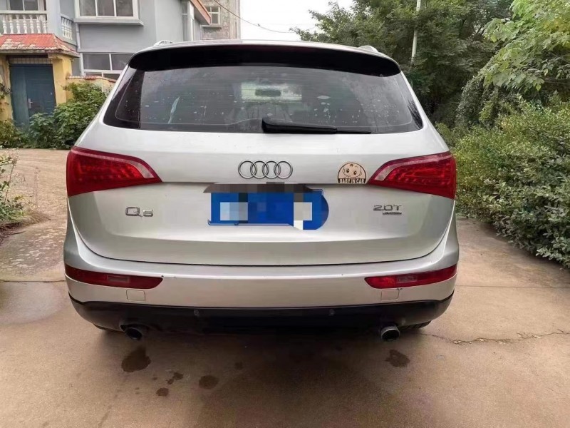 济宁10年奥迪Q56