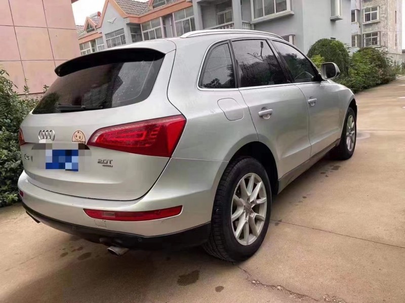 济宁10年奥迪Q55