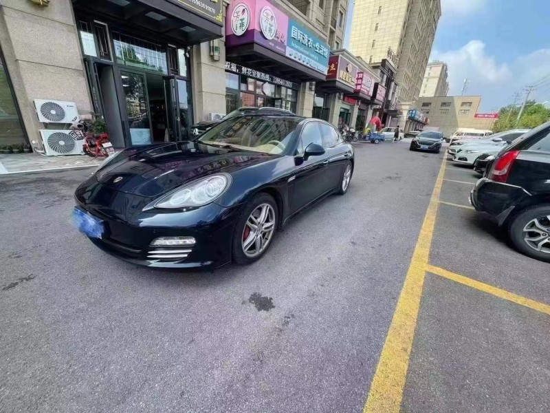 泰安13年保時捷帕拉梅拉3