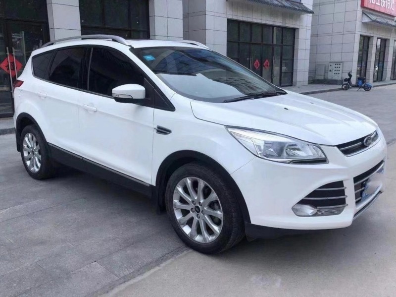 青岛15年福特翼虎4