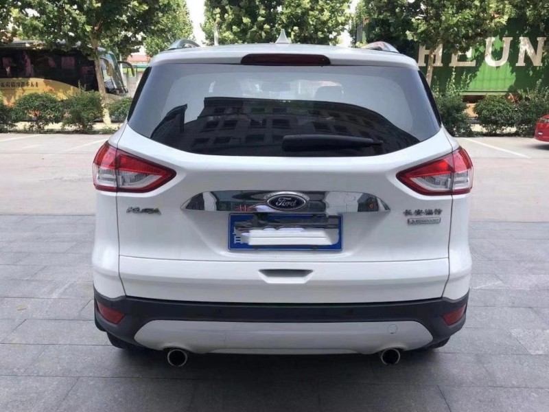 青岛15年福特翼虎5