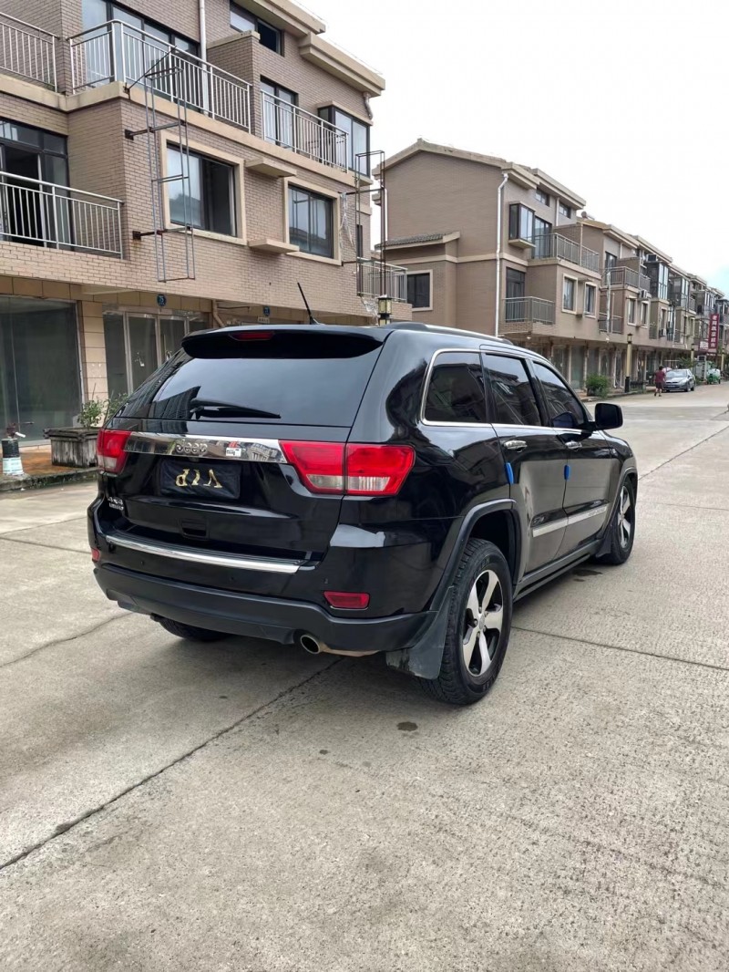徐州13年Jeep大切諾基8