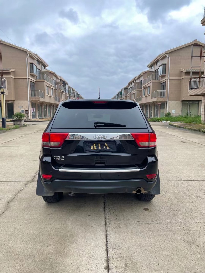 徐州13年Jeep大切諾基9