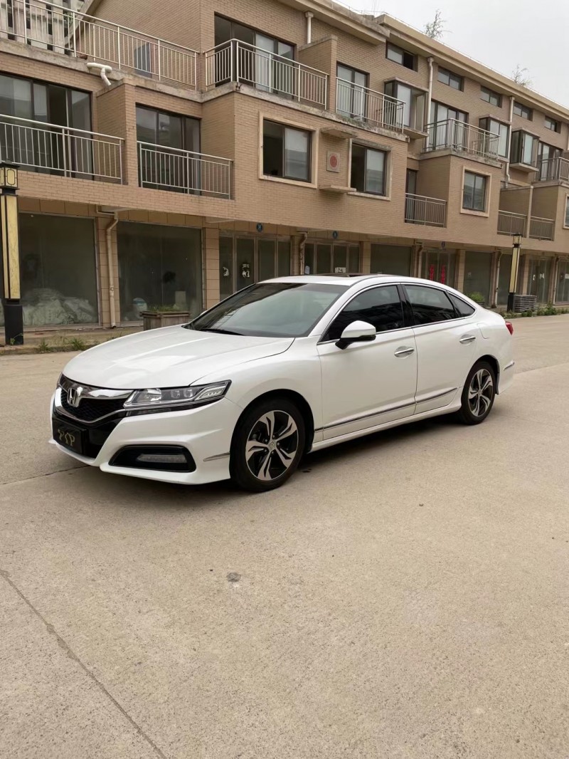 徐州16年本田思铂睿2