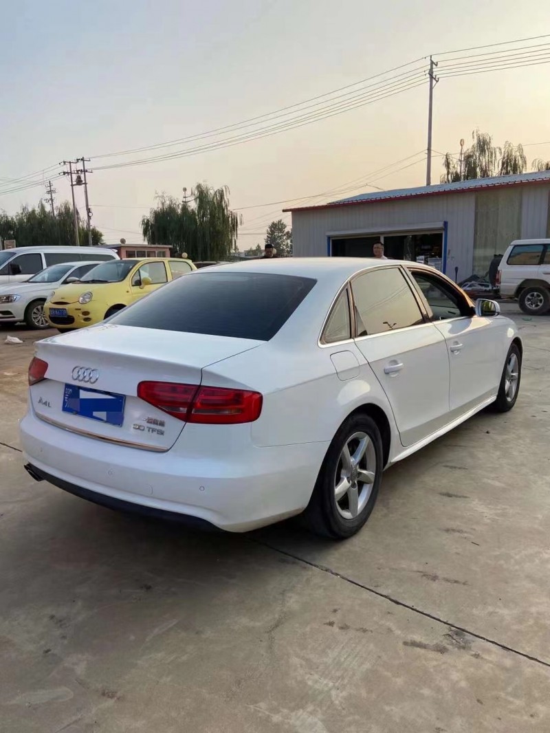 济宁15年奥迪A4L7